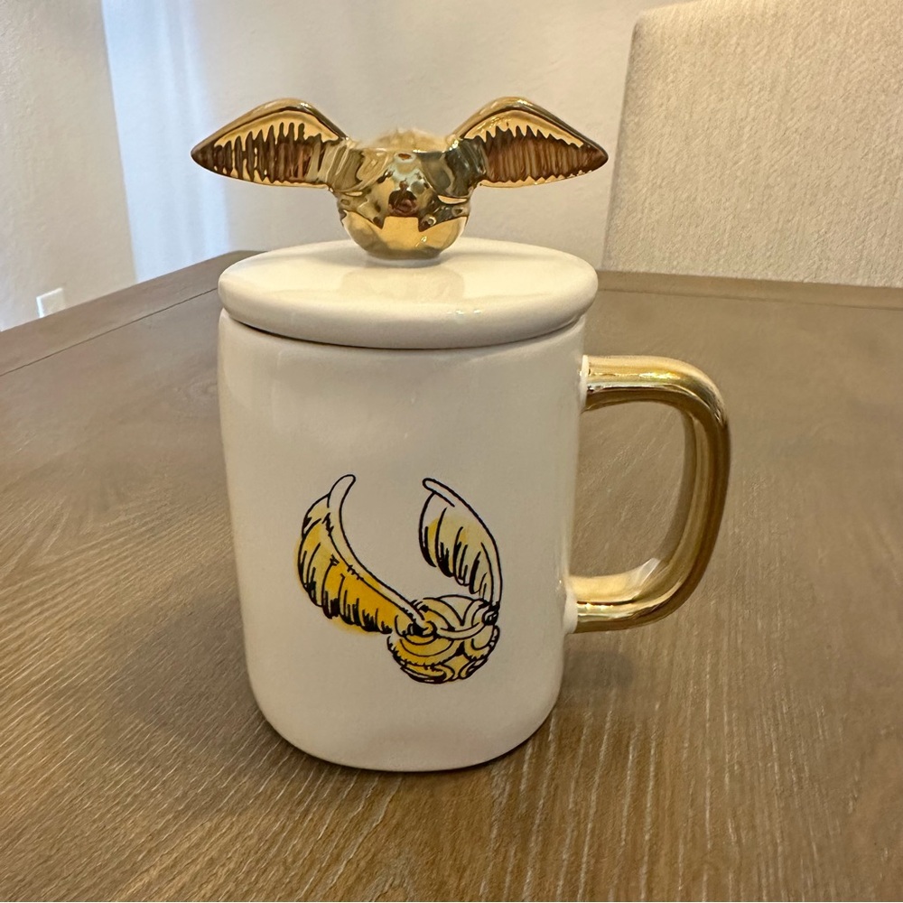 Rae Dunn Harry Potter Double Sided Golden Snitch‎ Mug With Topper
